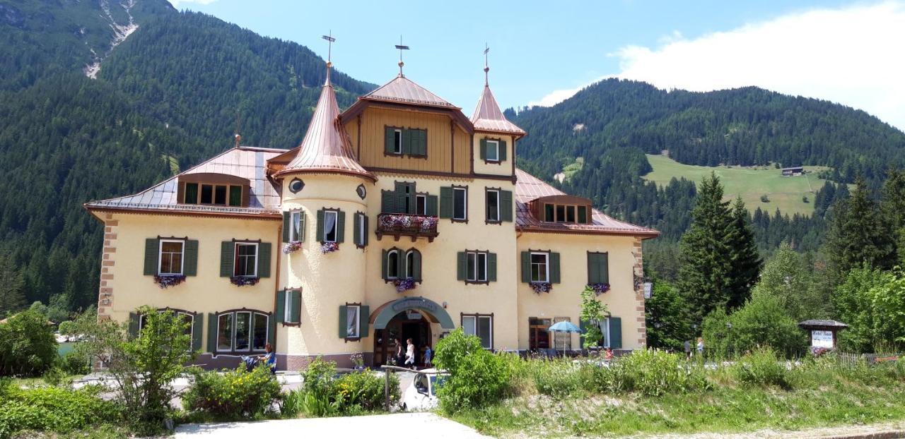 Hotel Baur Am See Dobbiaco Eksteriør billede