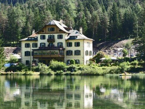 Hotel Baur Am See Dobbiaco Eksteriør billede